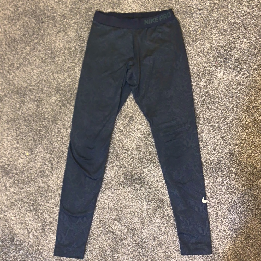 Nike Pro Snake Skin Leggings
